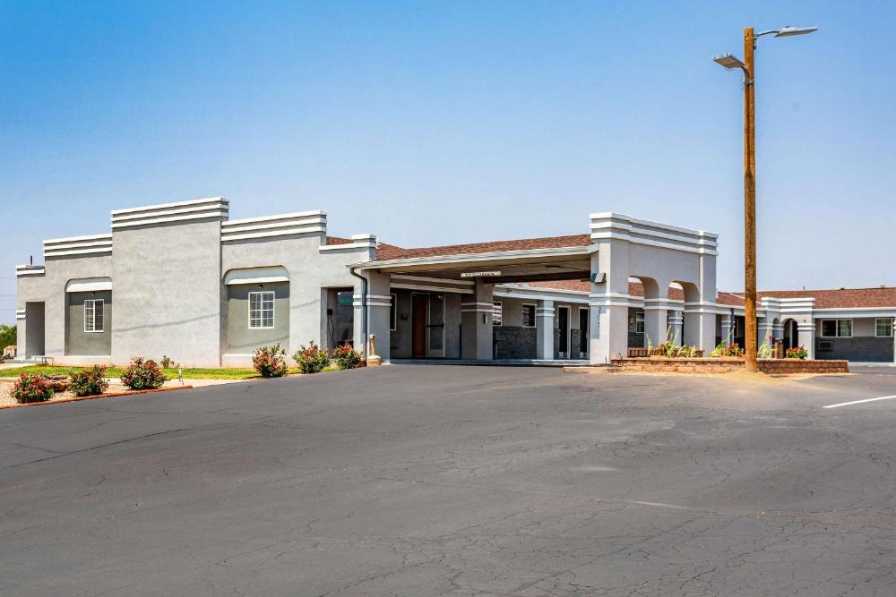 Econo Lodge Inn & Suites Santa Rosa
